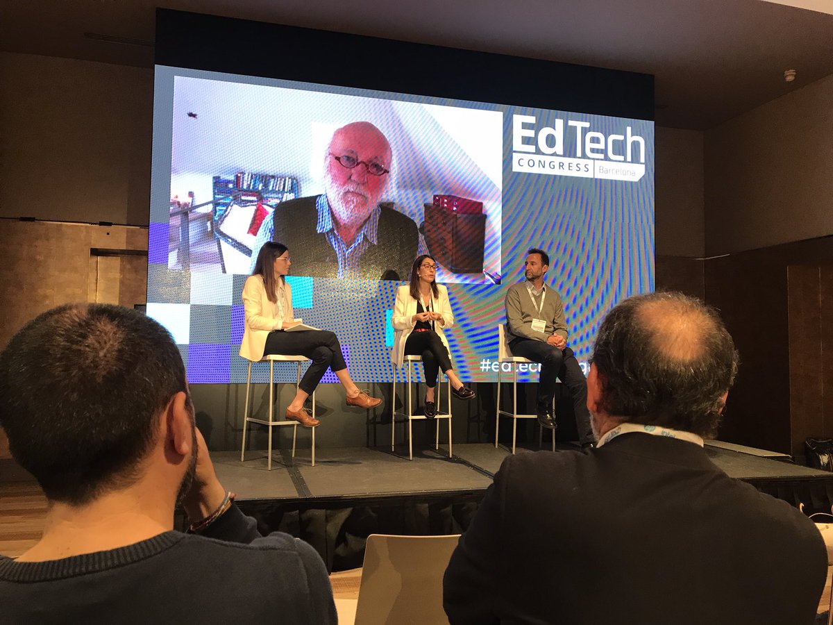 lizedeclercq's tweet photo. Investigadores top en ciencias de educacion esta mañana en el #edtechcongressbcn: “No hay que innovar por innovar, pero escoger una metodología innovadora basado en evidencias y priorizar la formación del profesorado” @GeoffreyPett @MariaEspinet @RocioCarrion81 #edtech #educacion https://t.co/aXOto5Aupb