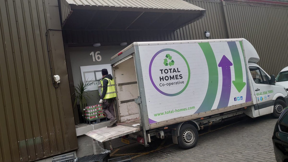 total_homes's tweet photo. Many thanks to our teams helping out @FARE_Scotland to transport food and clothing to Ukranian refugees yesterday. Always happy to be a part of a good cause! https://t.co/dV8y8n7nd1