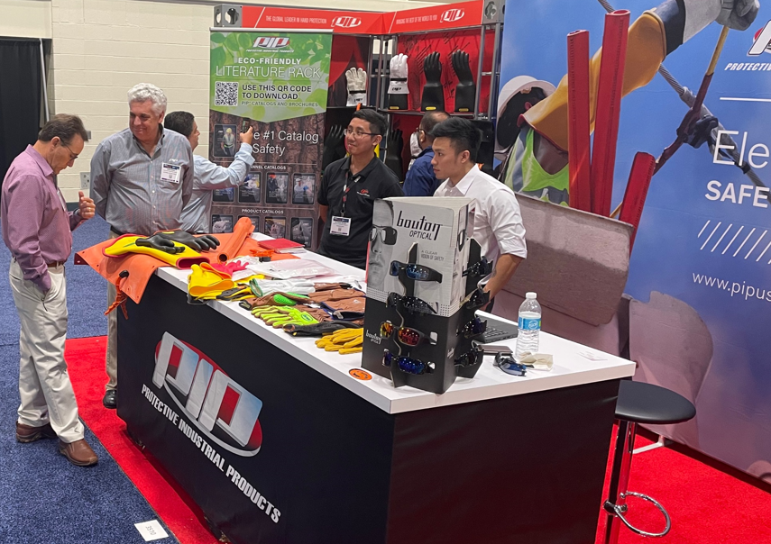 pipglobalsafety's tweet photo. It’s day 4 and we’re wrapping up the last day of IEEE PES T&amp;D. If you haven’t had a chance to stop by, make sure you visit booth #3510 and check out PIP’s trusted range of head-to-toe flame resistant, ARC rated and dual-certified electrical safety products. #IEEE2022  #pipsafety https://t.co/eghpvilOio