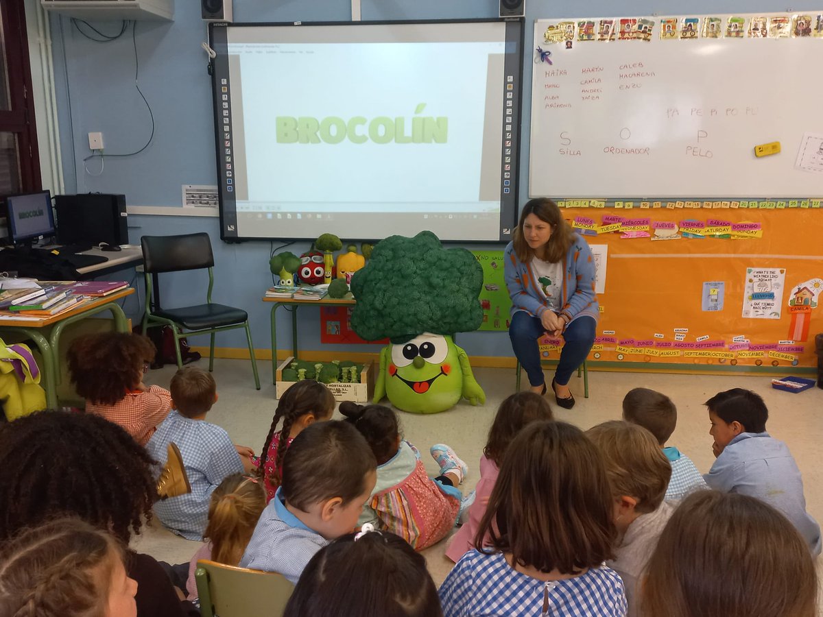 Hoy hemos visitado el colegio Virgen del Rosario de #Fontellas donde los alumnos han conocido el #brocoli 🥦 y todos los beneficios saludables que tiene 🥰

Han pintado a brocolin, bailado, jugado y aprendido que nuestra verdura favorita es maravillosa ✨