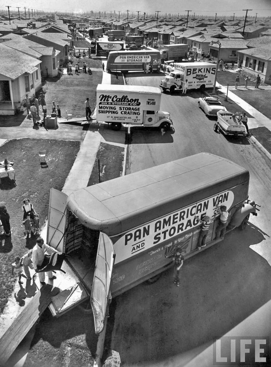 epic1787's tweet photo. APUSH22 I challenge you to find more iconic photos of Period 8 (1945-1980)โฆpost below if you doโฆquiz grade might increase, just saying. #8DaysandCounting https://t.co/3W6P3mc9wY