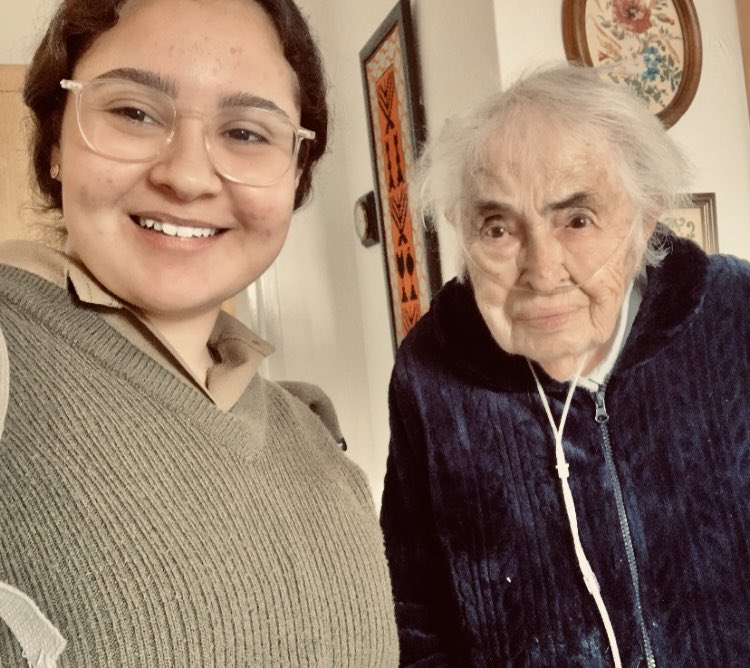 במסגרת פרויקט ״בקולם״ של <a href="/GLZRadio/">גלצ</a> זכיתי להקשיב לסיפור של אוה, אישה אחת גיבורה, שבתשעים ושבע שנות חיים עברה הכל - וללמוד עוד על המלחמה שאנחנו קשורים בה והיא בנו, ועל ההישרדות והגבורה שאפשר רק לדמיין ולהעריץ. אסור לנו לשכוח. 🔯 
להאזנה >>>

bit.ly/3knzxw6