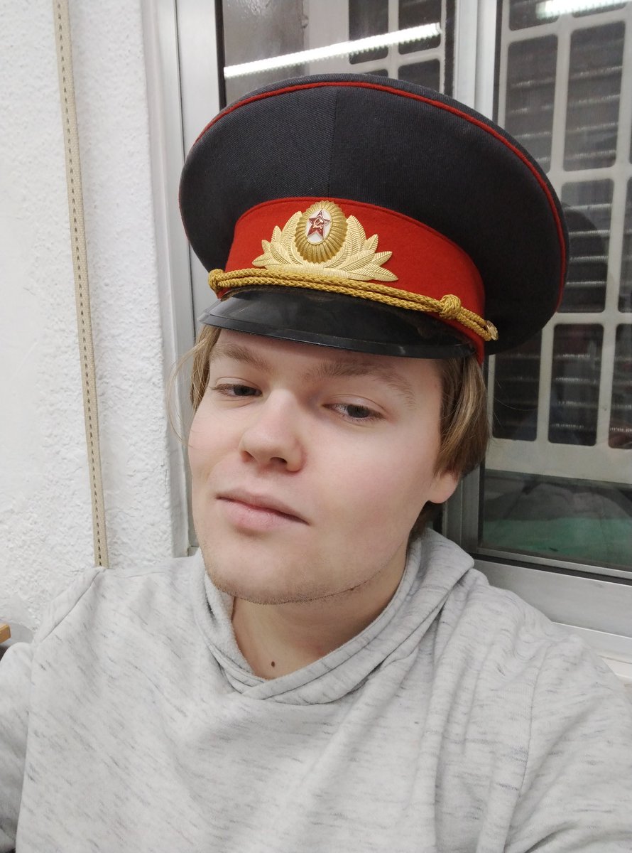 GNortania's tweet image. Un día como hoy, 28 de abril, nacieron dos personas. De estas dos personas una de ellas fue uno de los dictadores más sanguinarios y aterradores que pisó el mundo y bajo cuya bota murieron miles de personas. El otro es Saddam Hussein