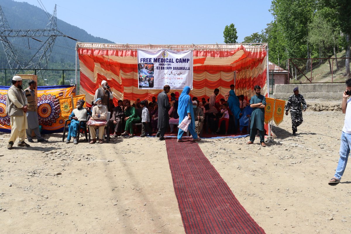 CRPF53BN's tweet photo. #53Bn organized Medical Camp in interior vill. Jainpora,Baramula (UT of J& K)inaugurated by Sh. Aneesh Sirohi , DIG, NKOR. BMO Boniyar nd Sheeri assisted medical team of the unit. More than 500 locals were examined nd distrbuted freemedicines.
@KOSCRPF
@crpfindia
@DCBaramulla https://t.co/hkzp9FhVLR