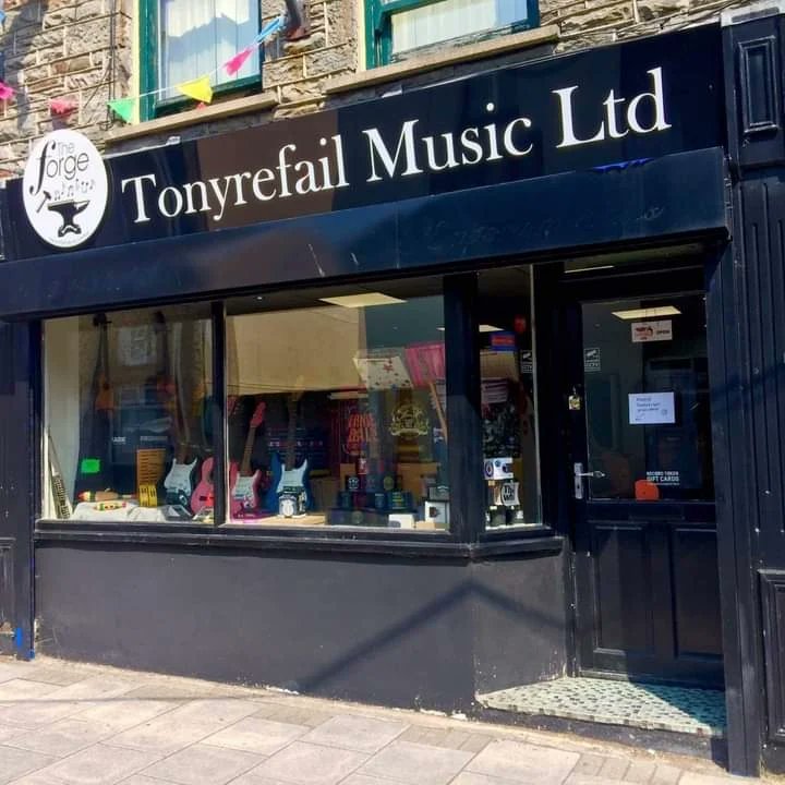 Ceri_RockNMetal's tweet image. Tickets for all Rock &amp;amp; Roll Circus Events available at Tonyrefail Music Limited. Pop in and see Evette at the shop in Tonyrefail.
Our next event will be Jason Sweeney, Religion Of Tomorrow, Fallen Temples &amp;amp; Black Lakes at The Redhouse on the 18th June.
🎟fatsoma.com/therocknrollci…