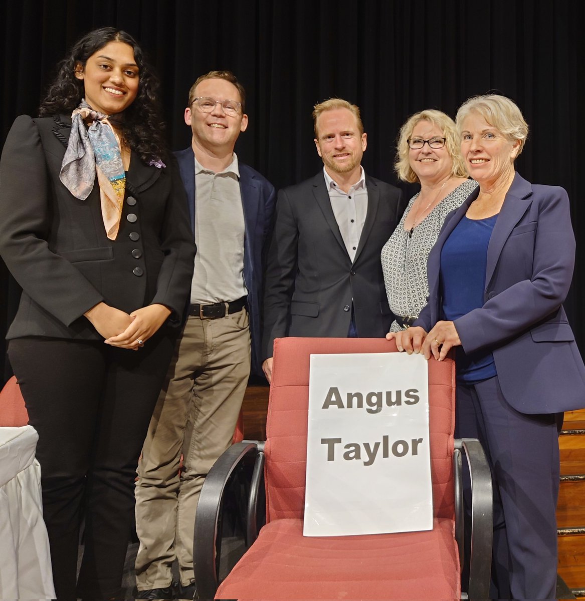 KazzaRBazza's tweet photo. A fantastic evening at the Hume Electorate Candidates' Forum in Camden with Sheneli Dona IND, Greg Baines ALP, Gary Dollin UAP, Karen Stewart GRN, Penny Ackery IND and a predictable absentee.
#auspol @VoteAngusOut https://t.co/bkUyMTpxyy