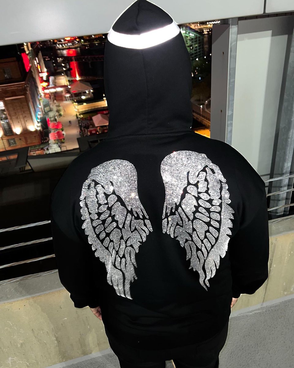 macflamond's tweet photo. Hey I quit my job to follow my dream and start my clothing brand it cost 0 dollars to retweet and help my brand gain exposure follow,like, and share comment favorite color and size IG: Macflamond https://t.co/DnmWTx5UCu