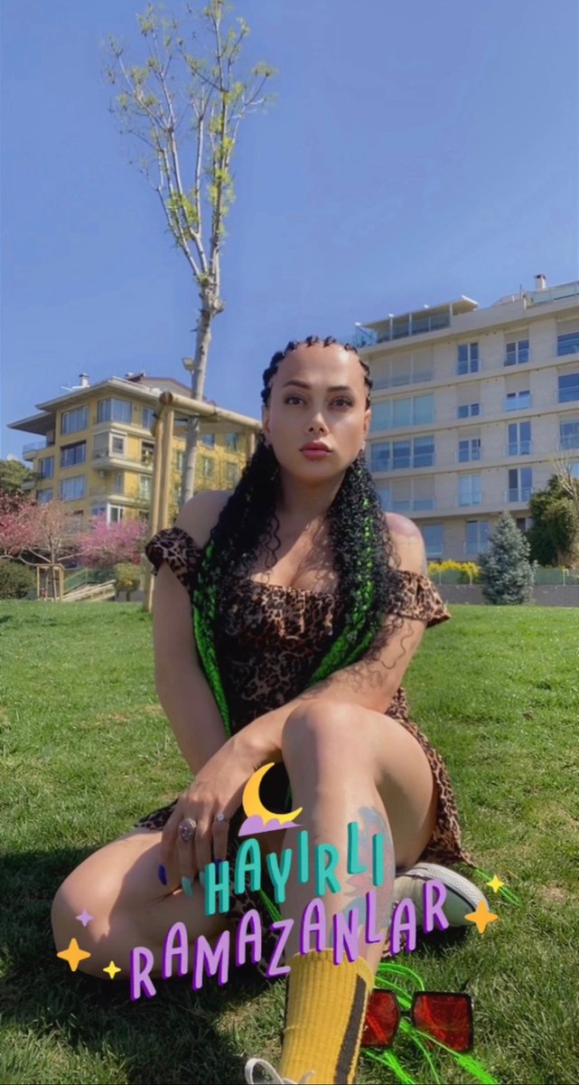 #kadikoytravesti  
Kadikoy de oturuyorum 
Çıkın çıkın gelin 🤵‍♀️ 
0537..,692..92..27