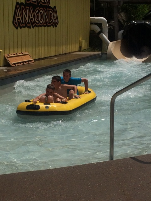 CampMenominee's tweet photo. #tbt #TripWeek circa 2015. Who loved their trip? The thirteen year olds' trip to the Dells...All the water parks, bumper cars, the Tommy Bartlett Water Ski Show, it's always a highlight! We'll be heading out again soon!!! #SummersComing #CM95 #CM2022 💚 
— in Wisconsin Dells, WI https://t.co/cel9JPgSgF