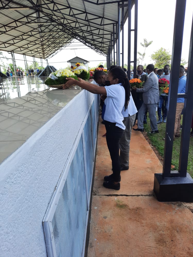 HB_Rwanda's tweet photo. This weekend, Health Builders was honored to join staff member Callixte Nizeyimana in a commemoration event in Rukumberi, where he lost his family to the 1994 Genocide against the Tutsi
#commemoration
#Kwibuka28
#HealthBuilders https://t.co/xamZk8EglY