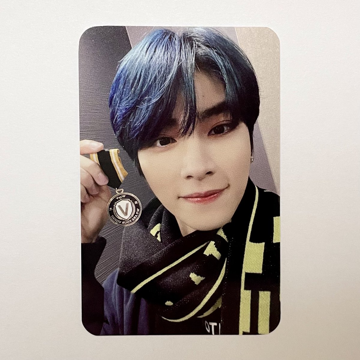 djxiaocollector's tweet photo. 샤오쥔 SMCU 엠블럼 배지 포카 https://t.co/fdE7YFlpgE
