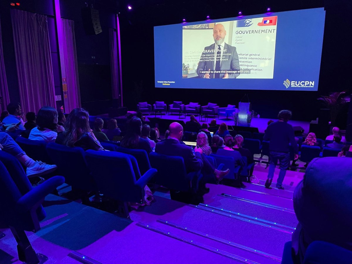 SG_CIPDR's tweet photo. Ouverture de la conférence @EUCPN, réseau européen de prévention de la délinquance, par @Gravel91 président du réseau. 
Deux jours dédiés aux partenariats dans la prévention de la délinquance, et d’échanges entre décideurs publics, universitaires et professionnels de terrain. https://t.co/IidqUQIysh