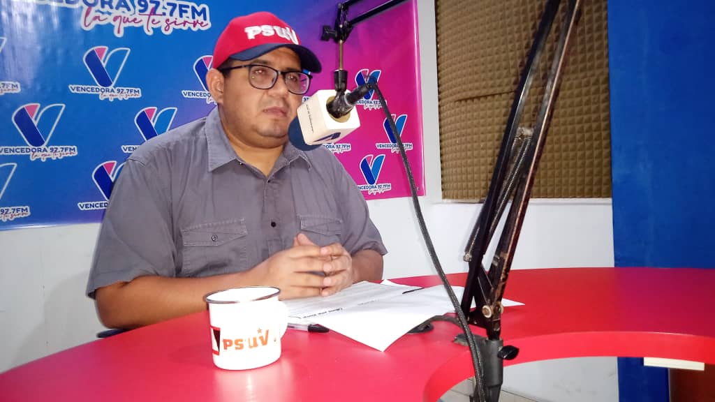 #28Abr 🔴Al Aire|| <a href="/juancarlospsuv/">Juan Carlos Sanchez</a>
Todo el gobierno se mantiene desplegado en todas las comunidades con el plan de contingencia ante la llegada de las lluvias
#EstamosParaServirle

#DesplieguePorLluvias