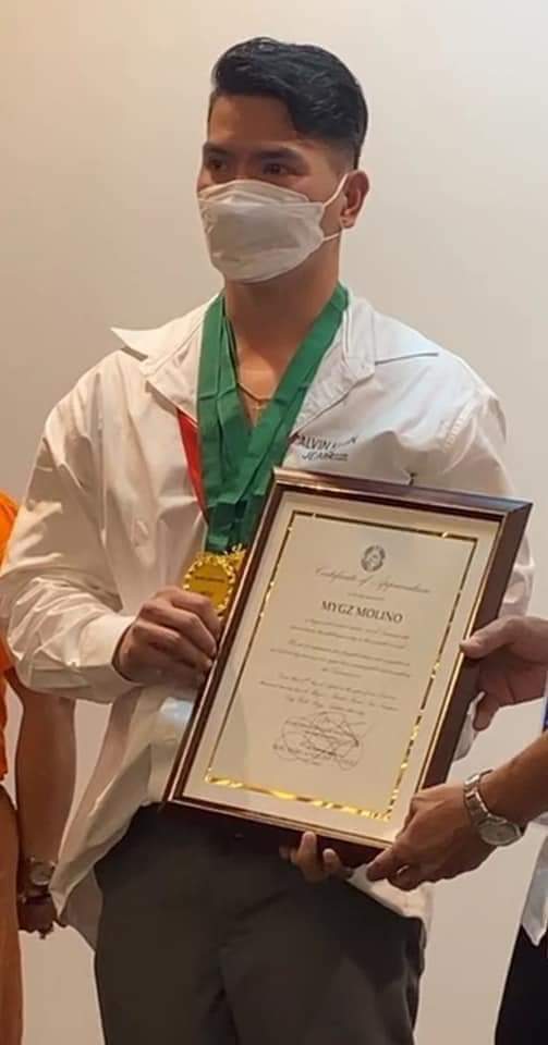 Congrtas bunso @ MYGZ MOLINO
Deserved mo lahat ng award n yn bunso dhil sa iyung pusong ginintuan

WE ARE FOREVER MAHMYGZ
#Awardee_MygzMolino