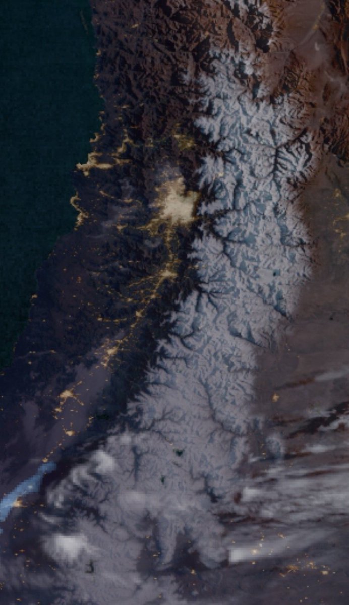 RedGeoChile's tweet photo. Por si aún quedaban dudas de si eran nubes o no, aquí les dejamos una foto de esta mañana del satélite GOES - 16 🎥, de la cordillera de la zona central luego de las nevadas producto del sistema frontal 😁 https://t.co/lNSp3eVZxD