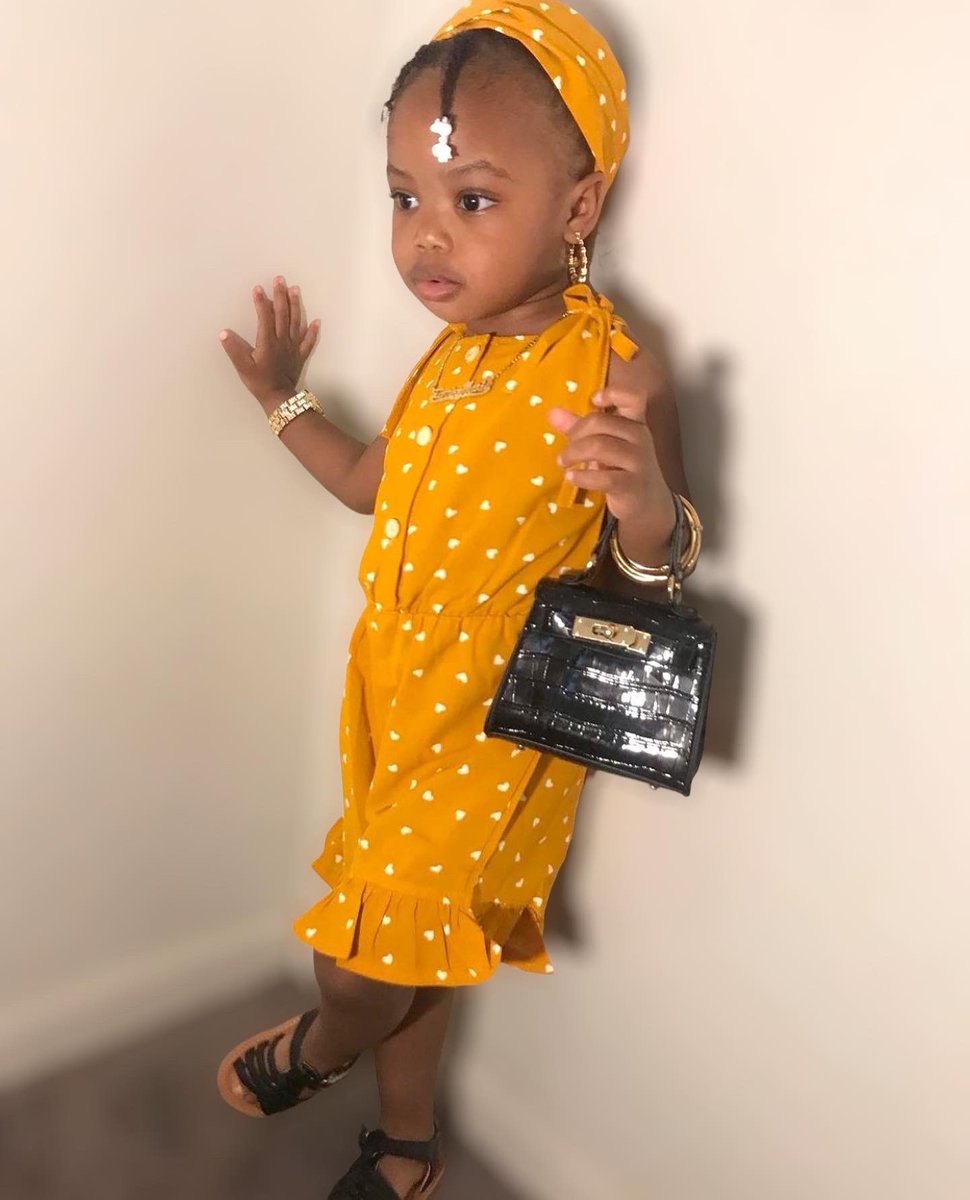 topplinekids's tweet photo. Oh my😍 Miss TAMIA is getting her Next Top Model on in the The BELLA Romper X The BOUJEE Handbag💛🛍 included in our Spring SALE! (Afterpay available!🙌🏽)
#topplinekids #brownkids #bossmom #fashionkids #babyfashion #toddlerfashion #toddlerstyle #babyaccessories #kidsaccessories https://t.co/BK59yP55bR