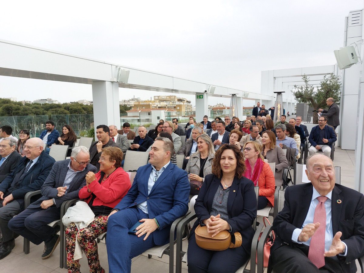 Silvipll1977's tweet image. 👏 Felicitats a tots els premiats dels Premis al Talent Emprenedor de la @FundacioGresol: Treellum Technologies, Priorat Explained i Eoxsense 

✅ Hem de seguir fomentant el talent, l’esperit emprenedor i la innovació com a motors de creixement i desenvolupament de la societat