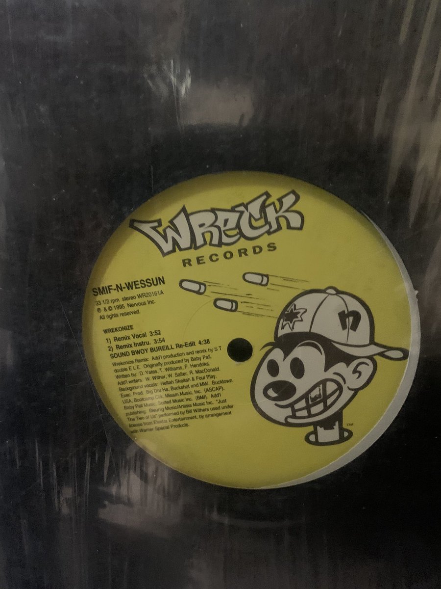 hsanori's tweet photo. 2代目レコード マニア　現る　笑

僕の聴きたいレコードを探す名人です☺️ 

Smif n' Wessun  wrekonize聴きたいって言うと探してくれます😊

僕の血を引くついでるのかな？ https://t.co/0mlaOWlo6l