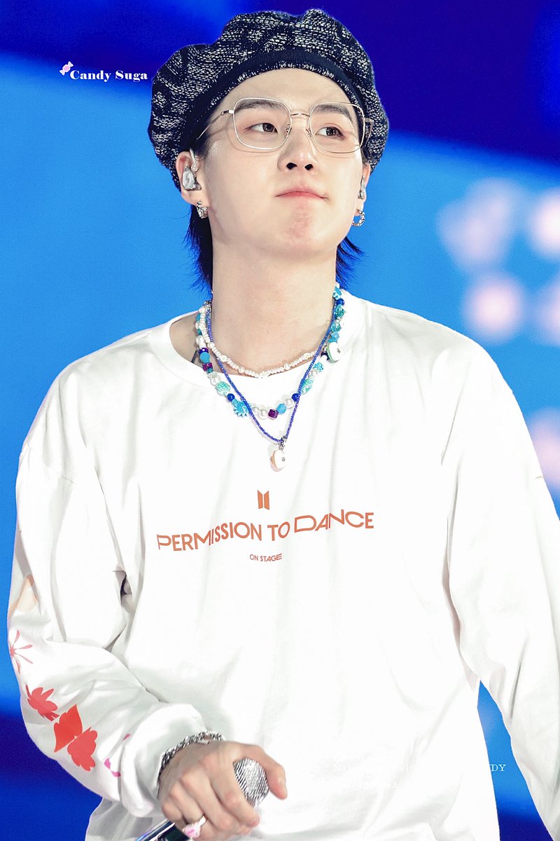 candySUGA309's tweet photo. [HQ] 220409 PTD in LAS VEGAS DAY 2

#SUGA #슈가 #민윤기
#BTS #방탄소년단 @BTS_twt https://t.co/h01SKoiZCU