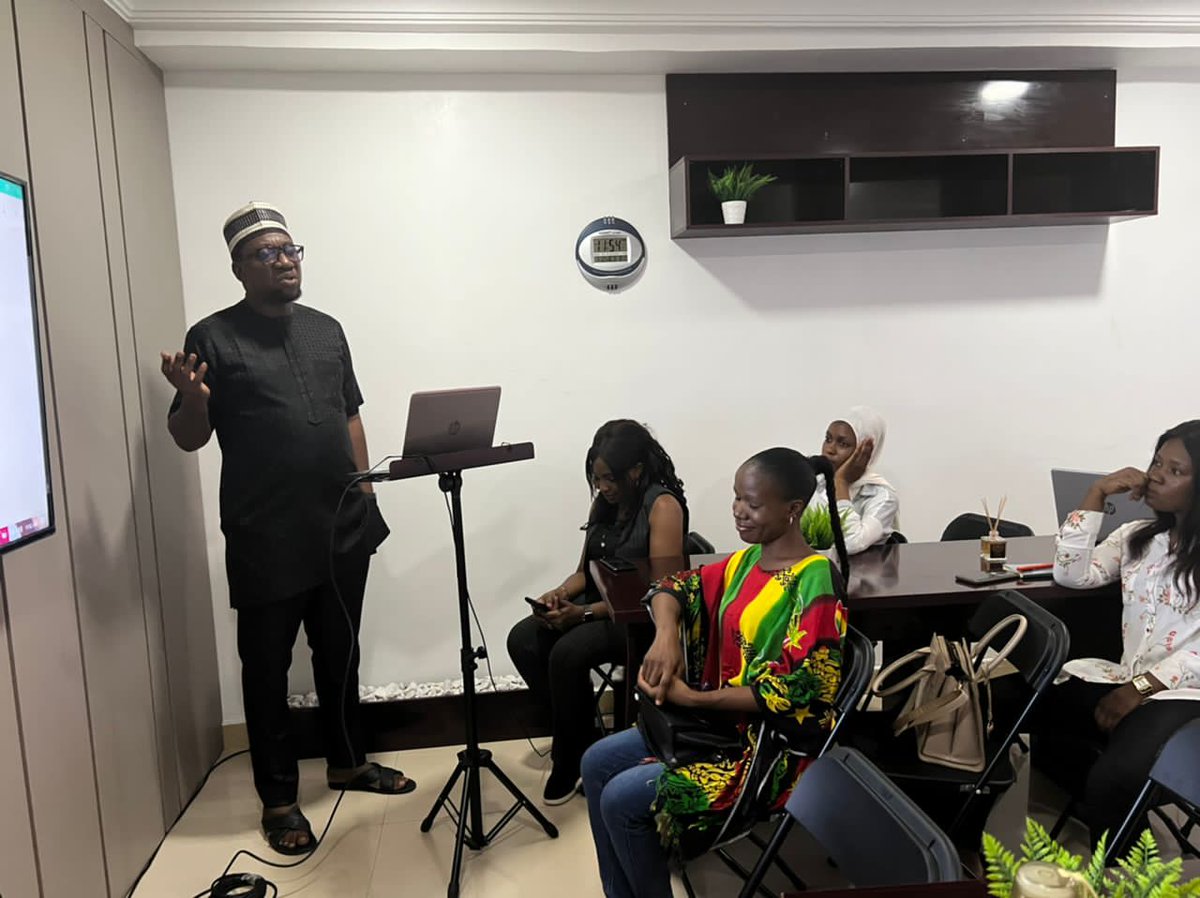 EarnWitAI's tweet photo. Another dream birthed, thanks to my super team, we are building the next generation of female tech giants, we are starting small, but we will not remain small #SheTechHub https://t.co/AqJJxzGVYN