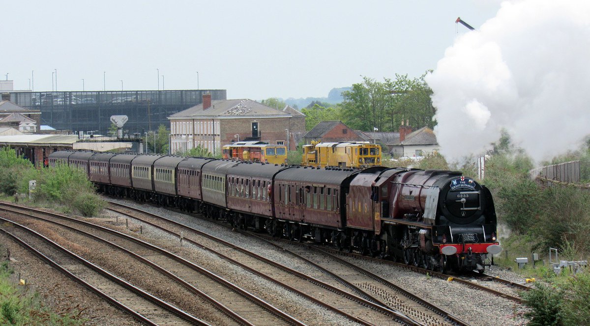 Always love seeing the westward leg of <a href="/railwaytouring/">Railway Touring Co.</a>'s Great Britain, great to have it back. This is 6233 Duchess of Sutherland coming out of Taunton this morning heading from Cardiff to Penzance.