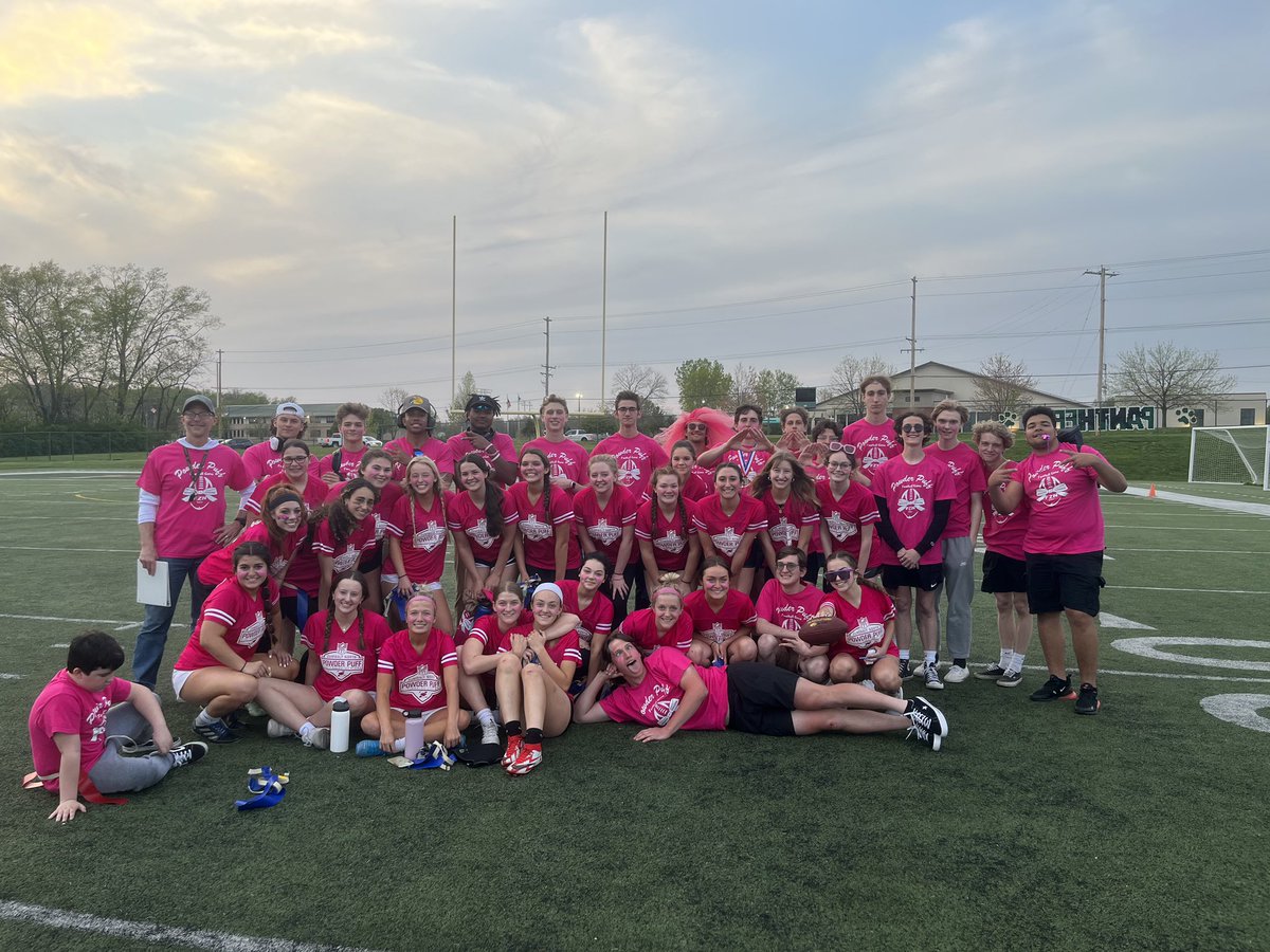 Special Thank you to all the senior coaches! We appreciate the extra time you all put into these teams. 
Great effort from both senior teams! 
<a href="/FZNwrestling/">Coach Coop</a> 
<a href="/MTBTWYA/">Joe Bacon</a> 
<a href="/cscharf462/">OldmanScharf</a> 
@jalenlee5_ <a href="/Steinmeyer17/">Spencer Steinmeyer</a> <a href="/chrisreckel2/">Chris Reckel ✝️</a> <a href="/Payton1Hoker/">Payton</a> <a href="/zachmcgee22/">Zach McGee</a>