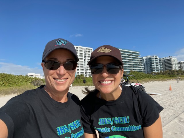 JacksonHealth's tweet photo. Jackson employees and members of @SEIU1991  partnered to volunteer at the Baynanza Biscayne Bay Cleanup Day to help beautify our bay's shoreline.

Thank you to all who participated! https://t.co/w750JSpUb8