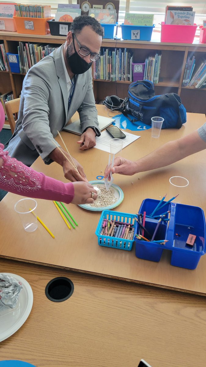 RpsStem's tweet photo. Animal adaptation fun with 5th-grade science teachers &amp; admins! Can't wait for our kids to get into it! @J_L_Francis @GPESGators @SwansboroFamily @redd_es @overby_sheppard @The_OakGrove https://t.co/IG7B8aDjTg