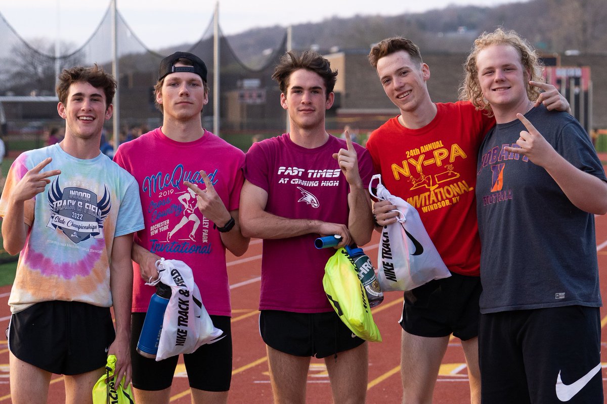 avaxthomas's tweet photo. Here are some photos of the Horseheads Track Team that I took on Monday! @HorseheadsAD 
See more here: https://t.co/xTB54gdFm1 https://t.co/fxFk0U0fk9