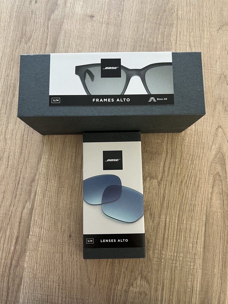 GohanBlog's tweet photo. Il fait beau, c’est l’heure de tester les Bose Frames ! Des lunettes de soleil ? Oui ! Mais c’est aussi un casque ! #boseframes https://t.co/39yUpmTewU