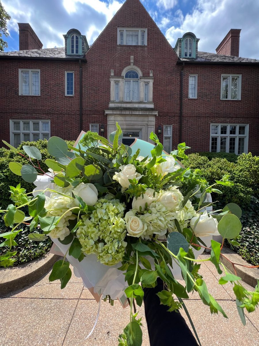 espressofied's tweet photo. Love this light and airy English-garden-style bouquet I ordered from Floret by Dana! #WashingtonDC/#DMV, highly recommending!
https://t.co/nGYxoJ02eo
#floretbydana #dcflorist #dcflowers #dcflorists https://t.co/8ATX905cwr