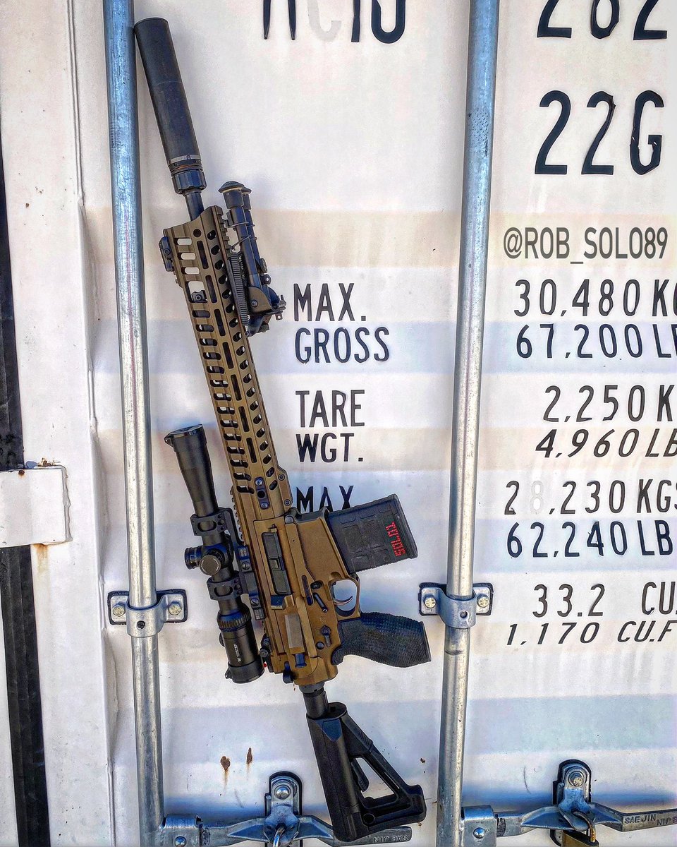robsolo89's tweet photo. #308THURSDAY with the @POFUSA P308 Edge! Throwin’ big bullets, far away.
#p308 #30hate #omega300 #burntbronze #mygripusa https://t.co/pnQ9Ov0ZSv