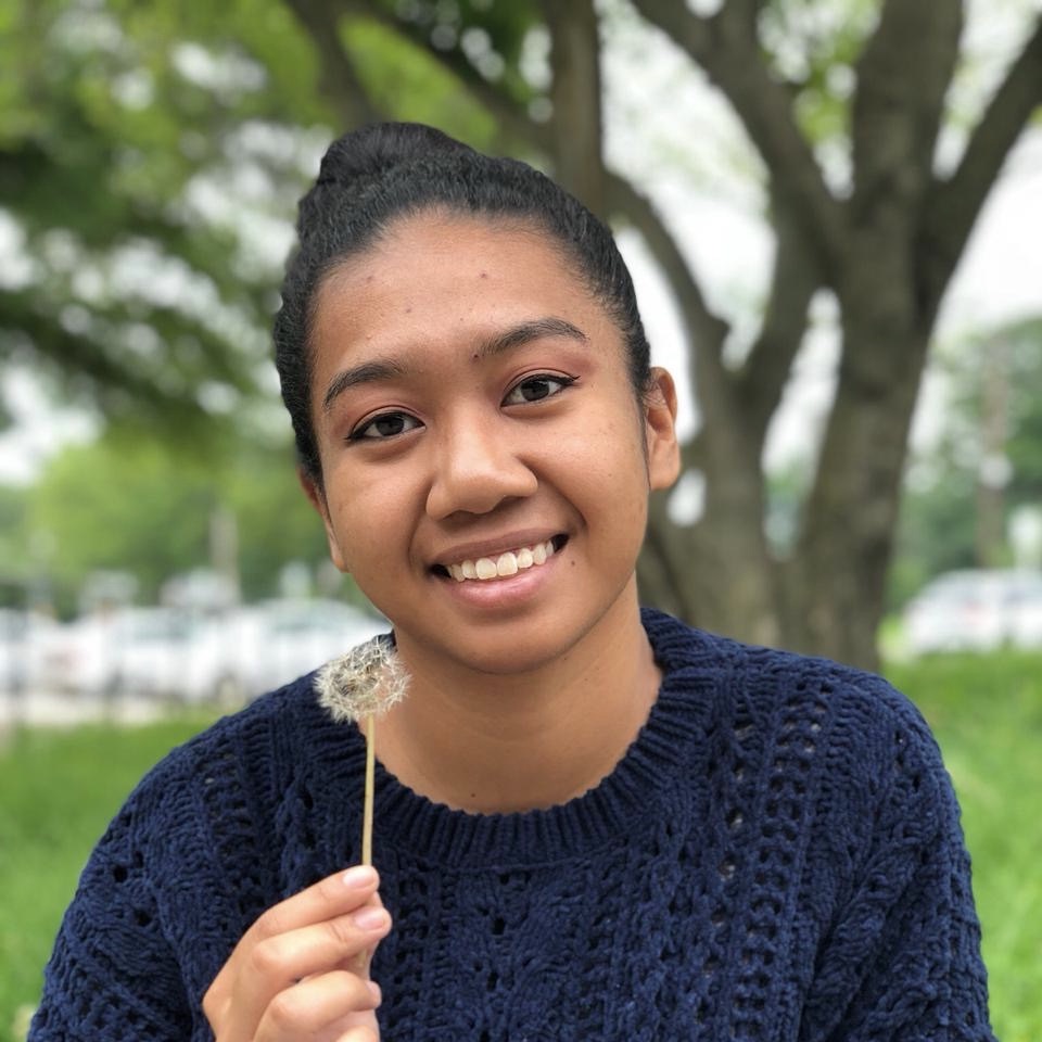 UNYouthAffairs's tweet photo. Mogethin everyone! I’m Megan @mygimmen, and I’m indigenous to Wa’ab &amp; lived in Guåhan. I study retinal disease @HopkinsMedicine in the lab of @SethBlackshaw 👩‍🎓

I also co-founded Amplify &amp; am excited to start medical school this fall.

Kamagar to the @UNYouthEnvoy for having us! https://t.co/V7aCSCStTP