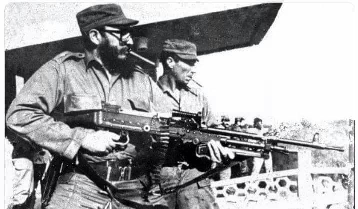 ElNecio_Cuba's tweet photo. Un abrazo a las Neci@s que aman y defienden a #Cuba 🇨🇺 y desfilarán el #1deMayo
👉 Hagamos una RED contra el Bloqueo y el terrorismo:
📌 Retuitea este tuit 🔄
📌 Sigue a quien retuitee 🔄
📌 Sigue a quien te siga 🔄
#RedNecia
¡Los Necios Unidos jamás serán vencidos!! https://t.co/3AyompnYgW
