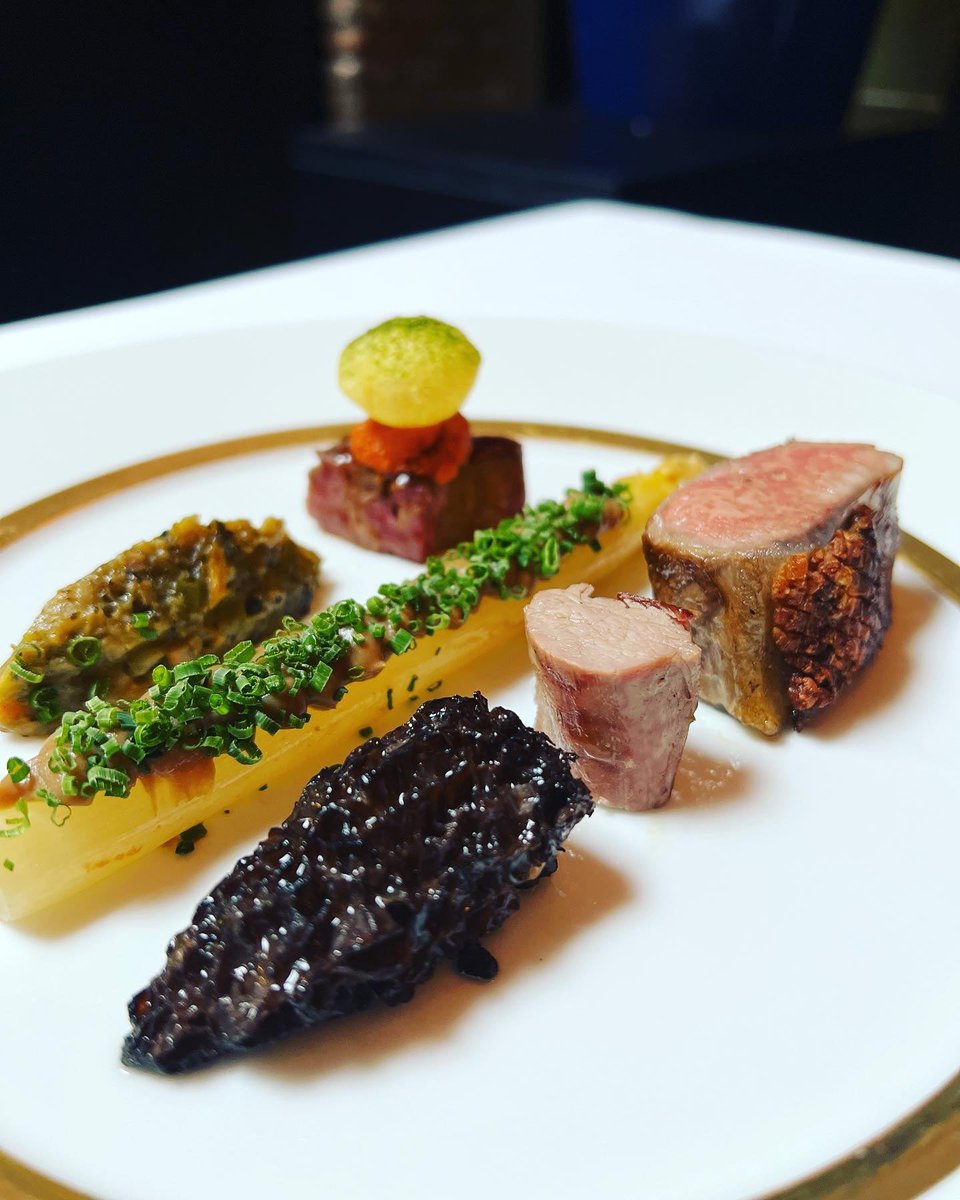Chef Patron Jozua Jaring restaurant Ratatouille Food &amp; Wine Haarlem Holland.
Polderlam l asperges l morilles.
Agneau des Polders l asperges l morilles.
Polderlamm l Spargel l Morcheln.
Polder lamb l asparagus l morels.
Euro-Toques Nederland.