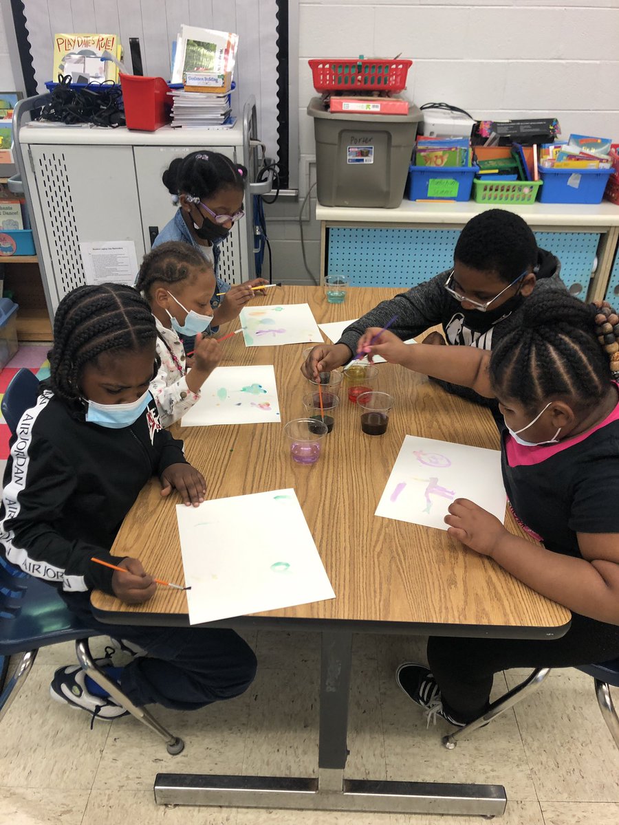 Katie Porter tweet media