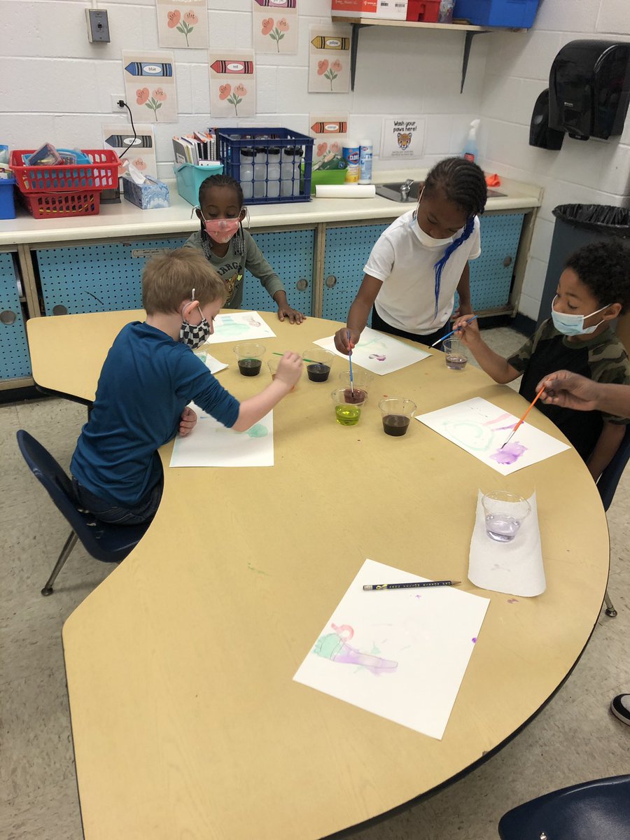 Katie Porter tweet media