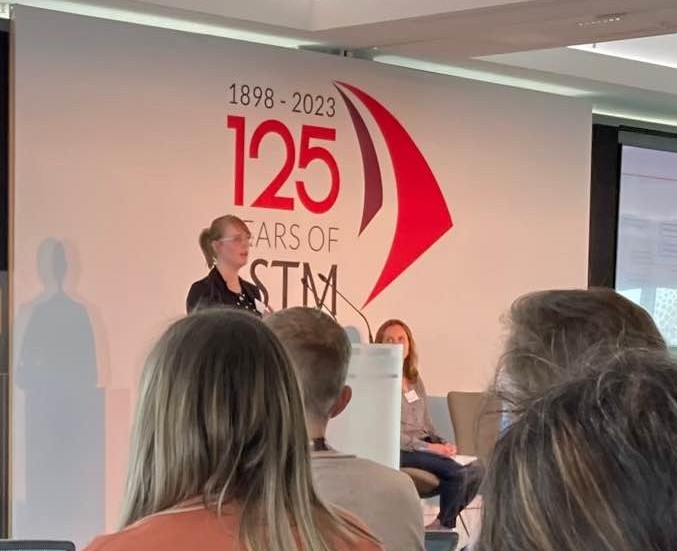 Emmaa_Reid_'s tweet photo. Fantastic opportunity to present on behalf of the technicians yesterday at the LSTM Staff Conference. Gaining more visibility and recognition for the hard work we do. #TMIH https://t.co/AjlYhac4ip