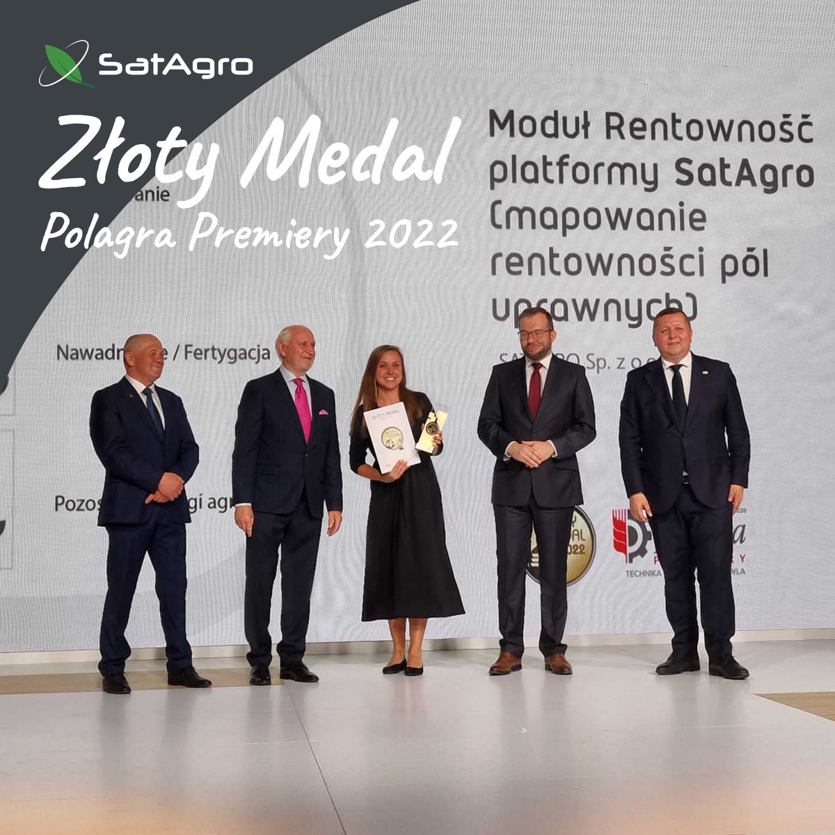 SatAgroPL's tweet photo. Z ogromną przyjemnością informujemy, że nasz Moduł Rentowność otrzymał ZŁOTY MEDAL POLAGRA PREMIERY 2022 w kategorii "Maszyny, urządzenia i usługi dla rolnictwa" W imieniu całego zespołu SatAgro nagrodę na Gali odebrała Asia. To dla nas wielkie wyróżnienie! #polagra #rolnictwo https://t.co/nqNuQ0vyfi
