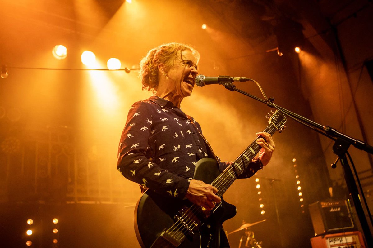 reSOUNDonline's tweet photo. A stunning set @summerhallery by the Electric Trio @kristinhersh. Support from the endearing @Beerjacket and dapper ole crooner @AbongFred added to the ambience of an evening of delicious musical talent.
#kristinhersh #fredabong #beerjacket 
📸 Calum Mackintosh @resoundonline https://t.co/xzbpwReboY