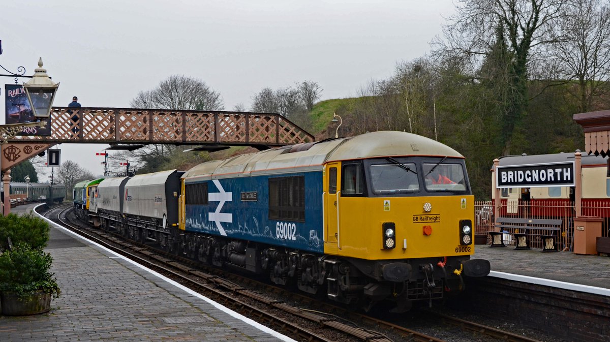 Spring Diesel Festival ANNOUNCEMENT THREE OF THREE 🎉

<a href="/GBRailfreight/">GB Railfreight</a> will be bringing a Class 69 locomotive to the Spring Diesel Festival! We are thrilled! 🙌

Pre-book your tickets and save against on the day prices bit.ly/3IJWvHA #SVRFamily (📸Class 69 by John Titlow)