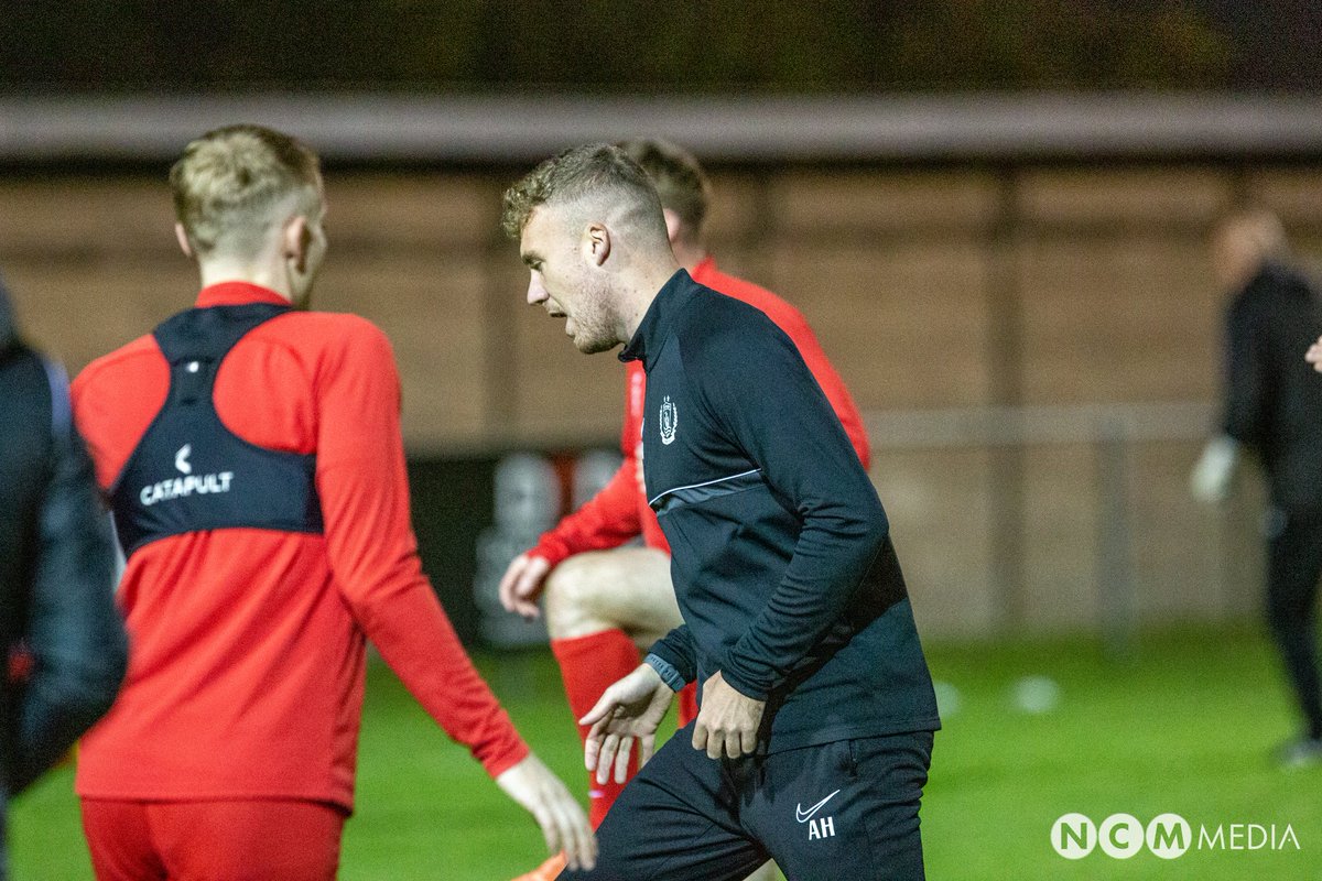 Aaron Hall tweet media