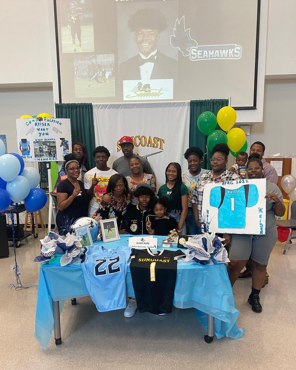 5StarJayyy's tweet photo. Blessed just to be here, can’t wait for what’s next💙🤍 @keiserfootball @ESPNTop63 @pbphighschools @SuncoastCharge1 @ESPNWestPalm https://t.co/9hsyb0K1JL