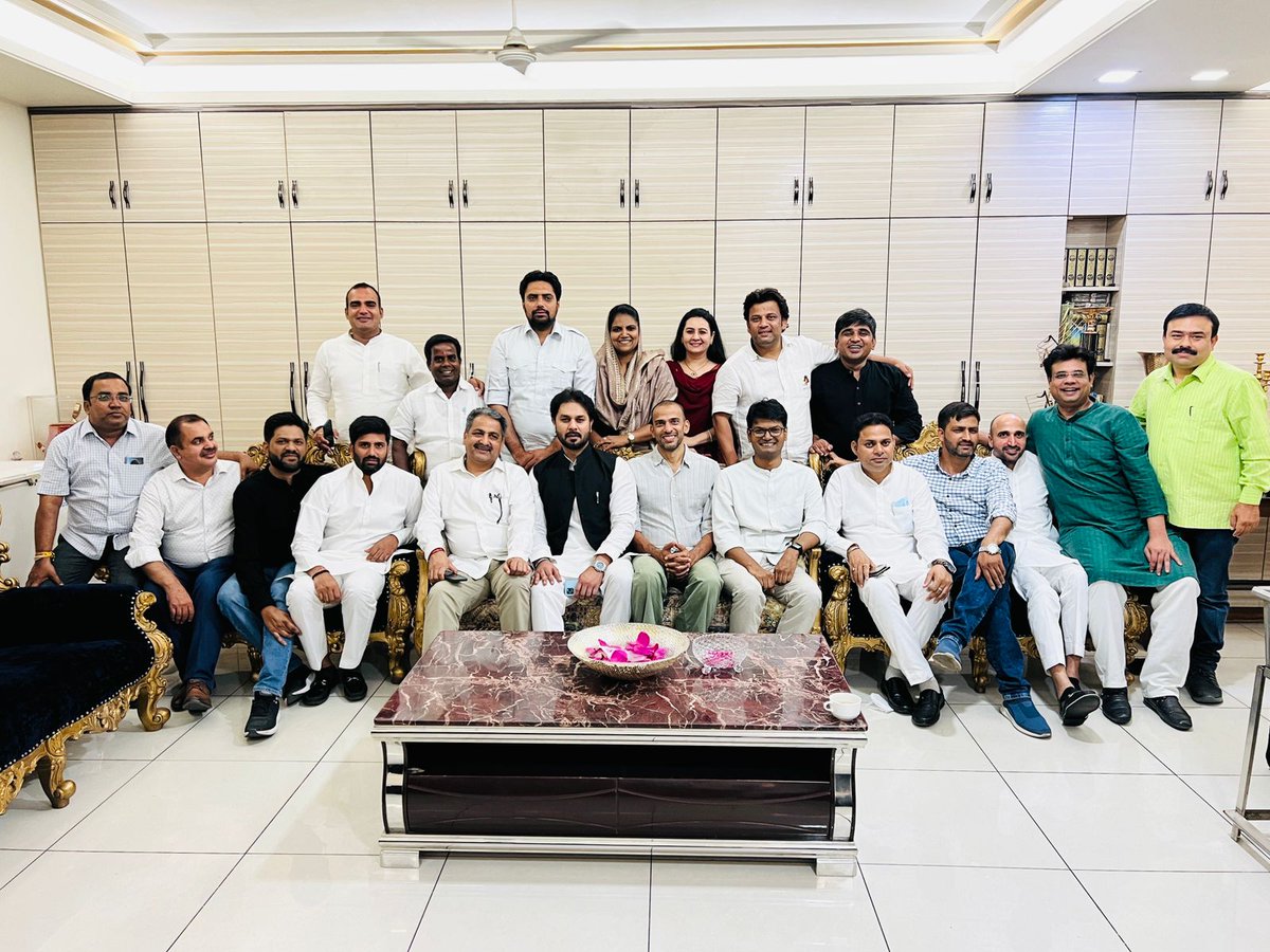 AmanatUllah23's tweet photo. Thank you everyone for your gracious presence. 🙏

इफ्तार पार्टी में दिल्ली, पंजाब, हरियाणा, हिमाचल, उत्तरप्रदेश, राजस्थान, मध्यप्रदेश, त्रिपुरा, गोवा, बिहार, झारखंड, छत्तीसगढ़, पुदुच्चेरी, तेलंगाना, केरल, उतराखंड, महाराष्ट्र राज्यों से साथी पधारे। https://t.co/Nw8DkOtlhK