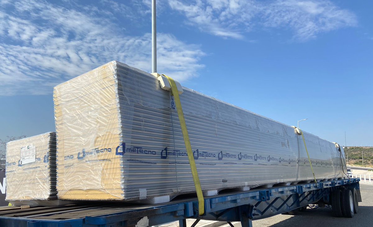 TeknoConst's tweet photo. Entregas en tiempo y forma. Contamos con stock marca @Metecno en bodega Querétaro. ¡LLÁMANOS! Cotizamos tus proyectos 442 476 0112 https://t.co/CH4CJ7ZOLv