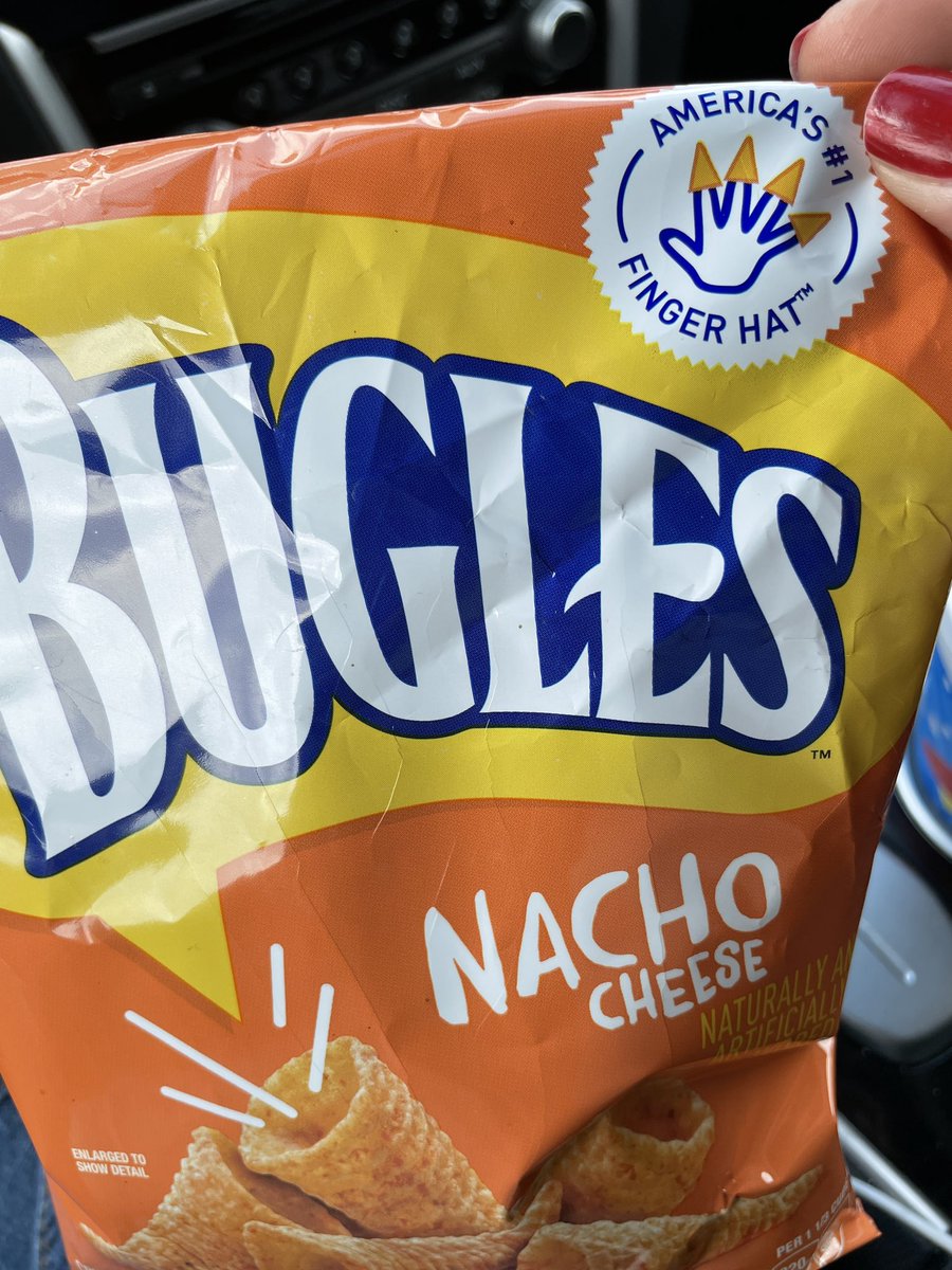 JCMillion's tweet photo. So America’s number 1 finger hat just disappointed me with this bag. I bought these for my twins first finger hat experience and was 😒 when I opened the bag. I shook it around to at least find one good one. It didn’t exist. #buglefinger didn’t happen over here. @GeneralMills https://t.co/RNbEpD1t4b