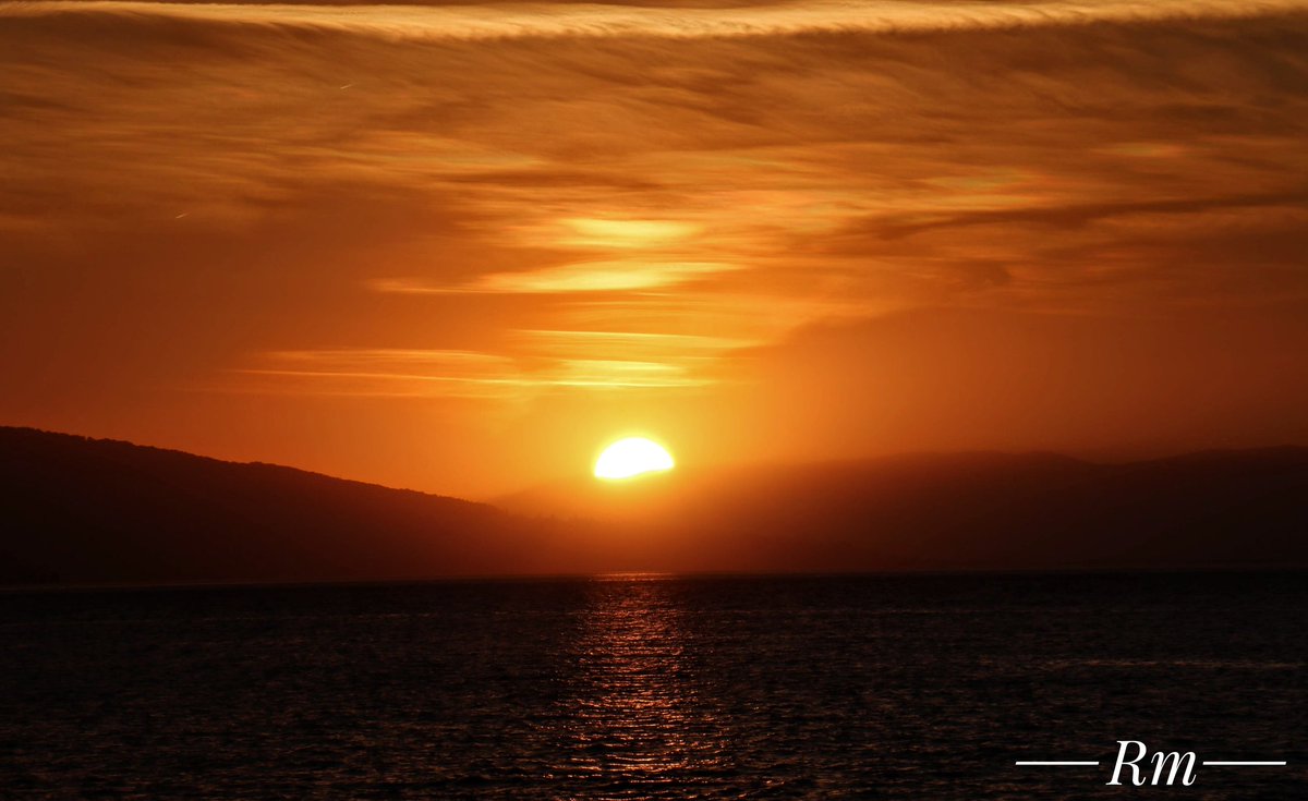 remo932's tweet photo. #coucherdusoleil https://t.co/sFqoZJlsHX