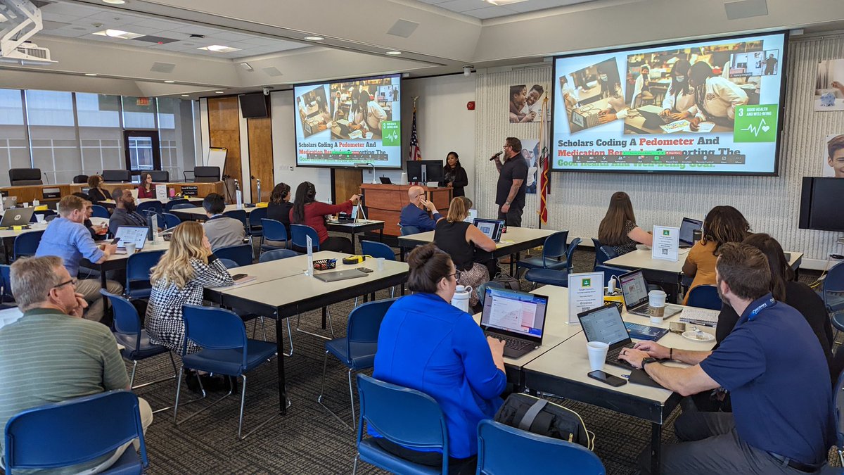 SBCSS_EdTech's tweet photo. Thank you @ruffmakesstuff and @TeacherCoats for sharing about the amazing student projects during #Innovationday #MicrobitPLN
@ChanSharisa @Sonal_EDU @BaynesHeidi @SBCountySchools https://t.co/dMWsuP6uln