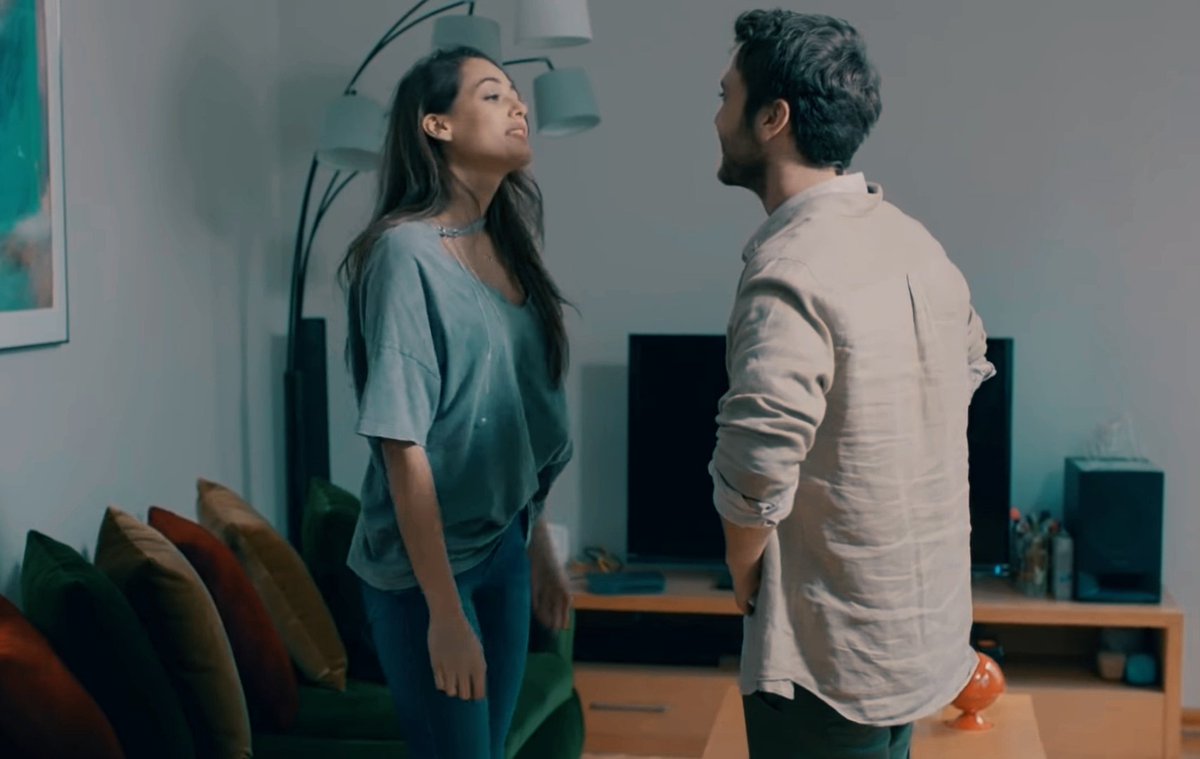Rosachanceka's tweet photo. İçerde'den çıktık, Çukur'a düştük. Sırada Üç Kuruş dediklerinde Bahar'ın öleceğini anlamam ve ship yapmamam gerekirdi. Hata ben de ve kahrolası Ay Yapım'da.. https://t.co/5AxODsCl8K
