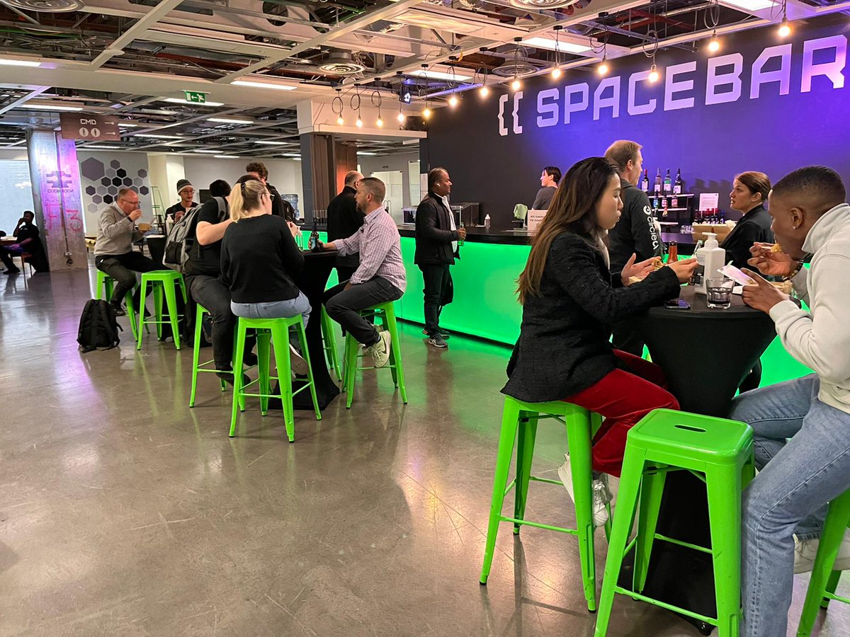 GOTOcon's tweet image. Fantastic start to our #devops meetup this eve — big thanks to our co-hosts at @CircleCI and to our lovely speakers, @mt165, @zmarkan & @learnwdaniel! #circleciconnect #cicd
Also fantastic to be back @codenodeuk! 🍻